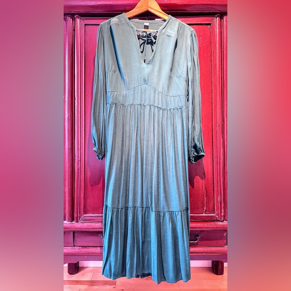 Green Tiered Long Sleeve Dress